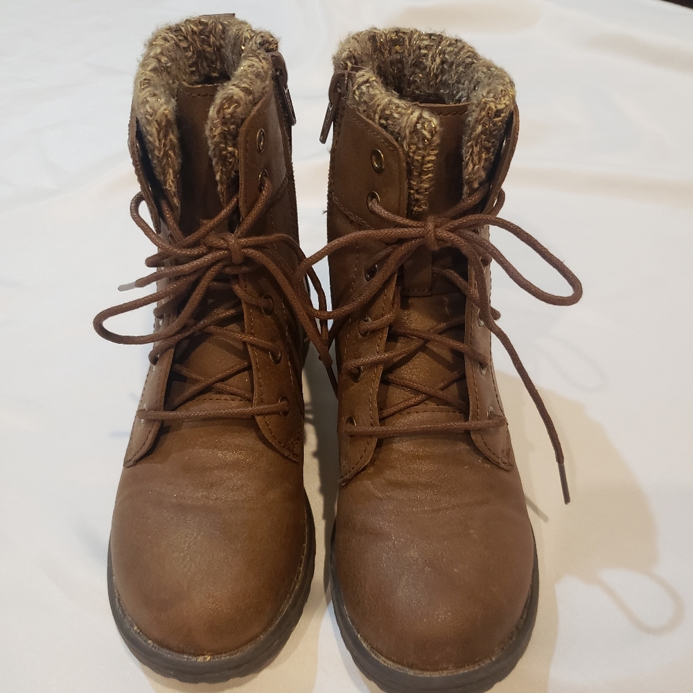 Wonder Nation size 1 Girl's boots